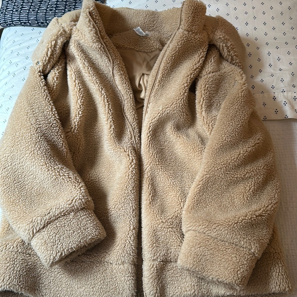 Alo Yoga sherpa coat